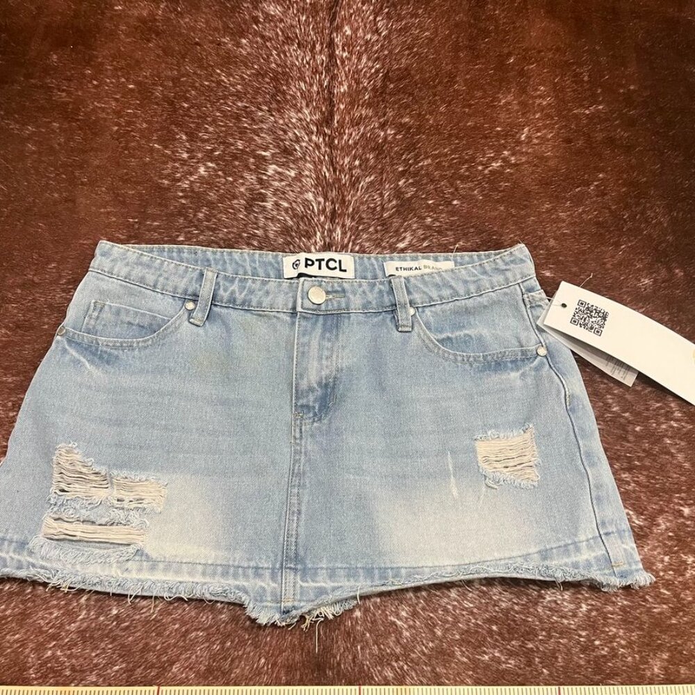 PTCL Distressed Frayed Hem Denim Mini Skirt Light Wash Blue L NWT - Picture 6 of 16